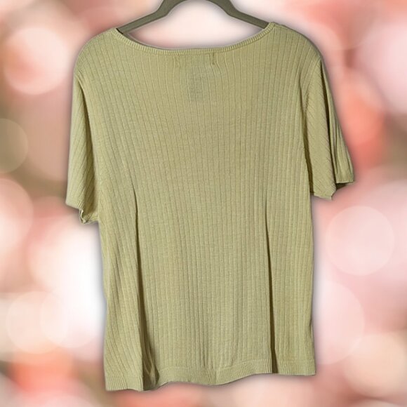 August Silk Size L 100% Silk Light Avocado Green Knit Top - Picture 2 of 8